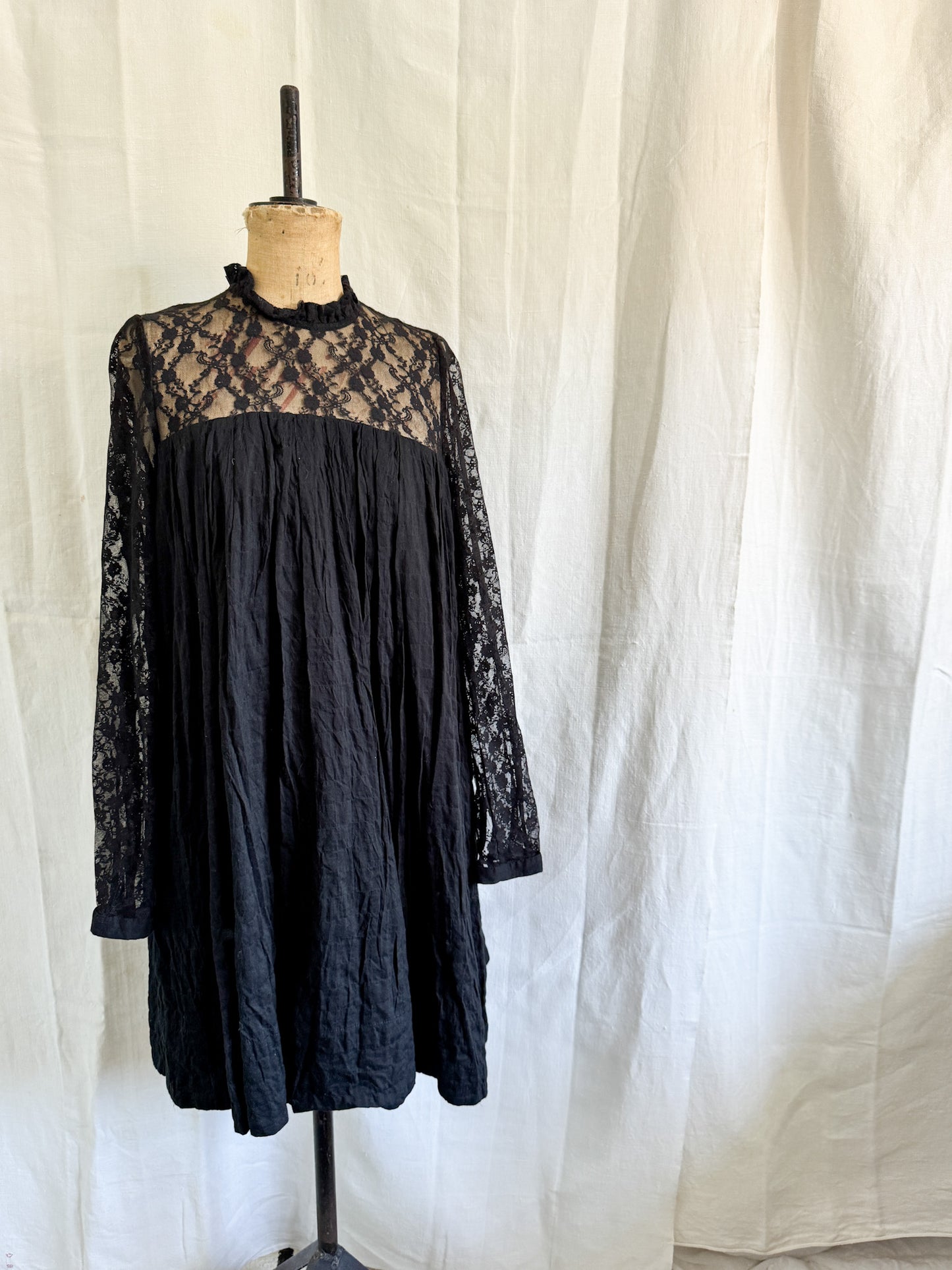 Cabbages & Roses Lace Dress 8