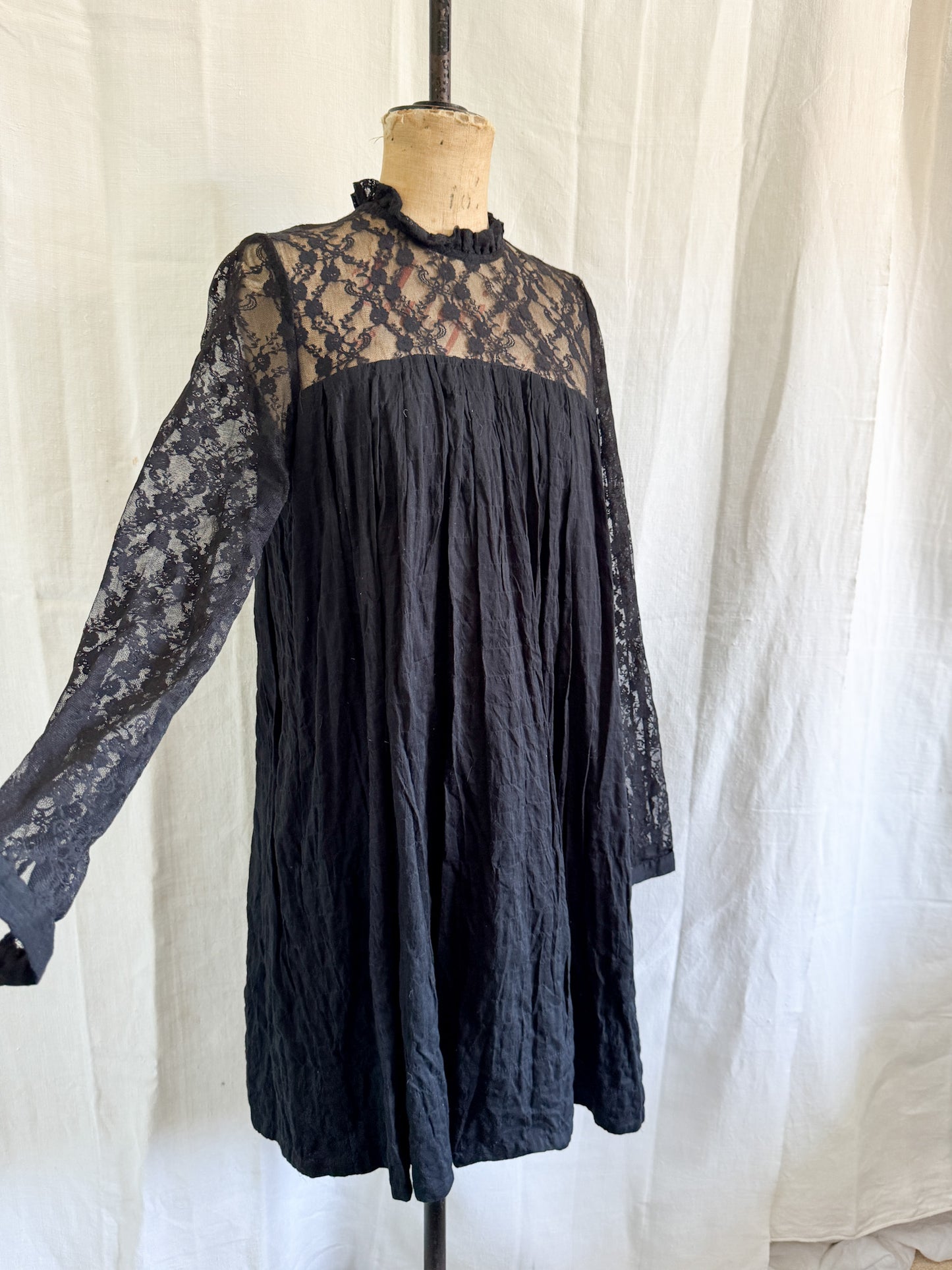 Cabbages & Roses Lace Dress 8