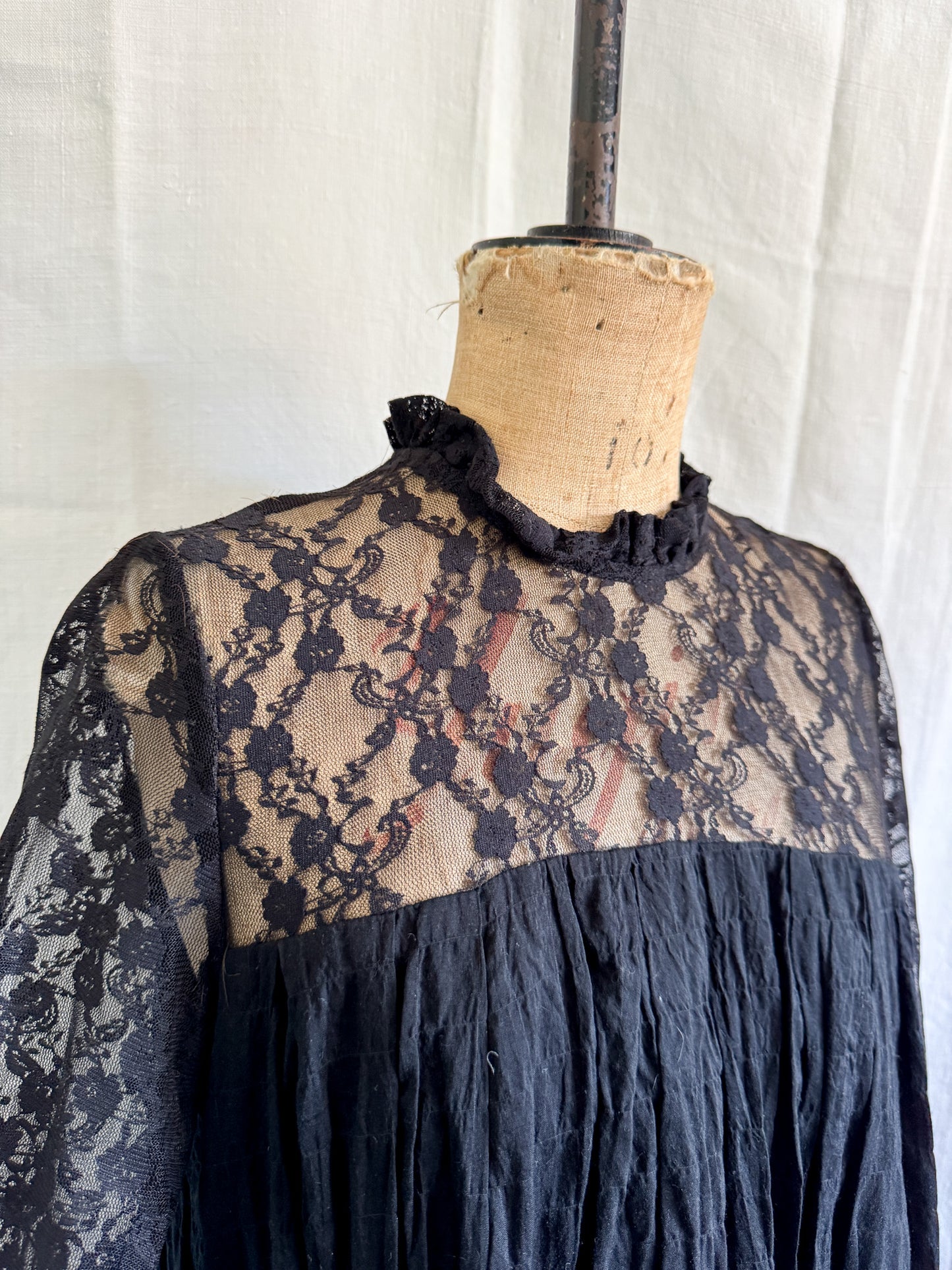 Cabbages & Roses Lace Dress 8