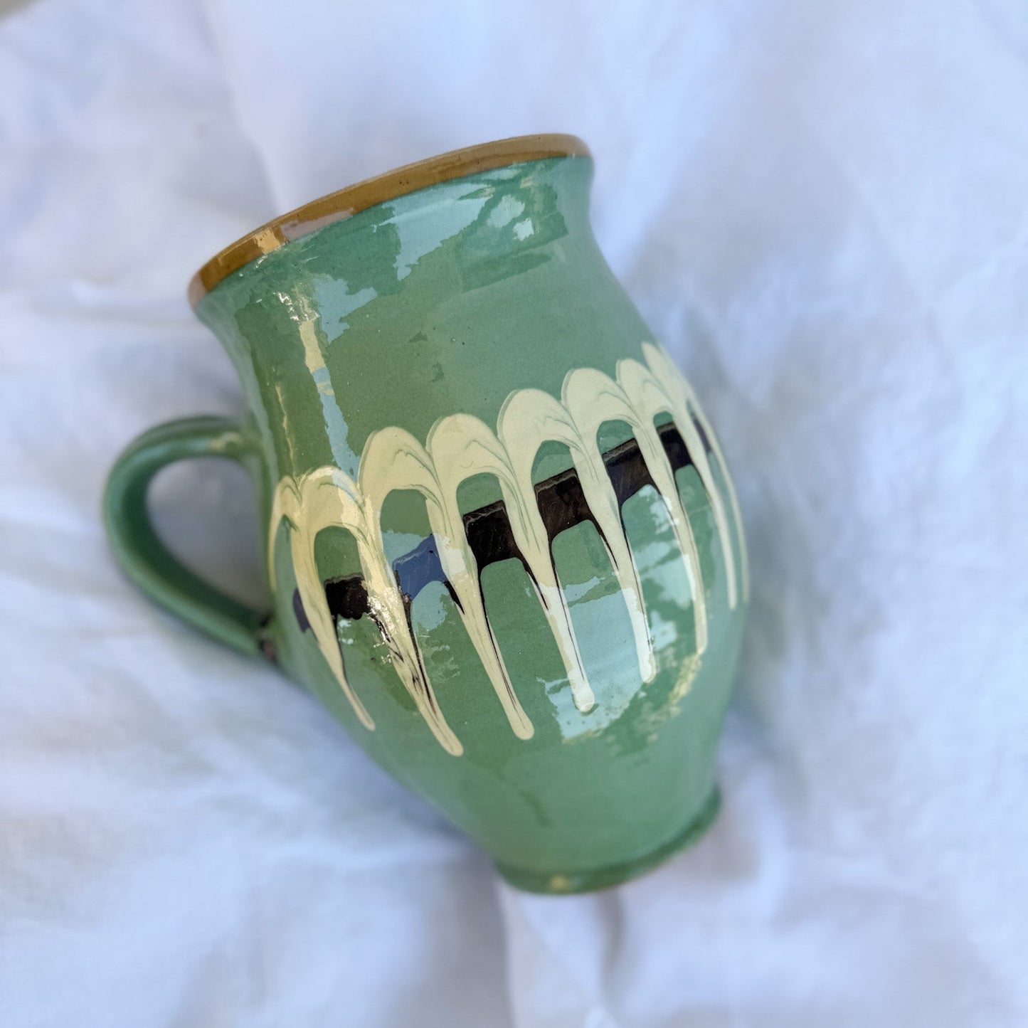 Jug 01