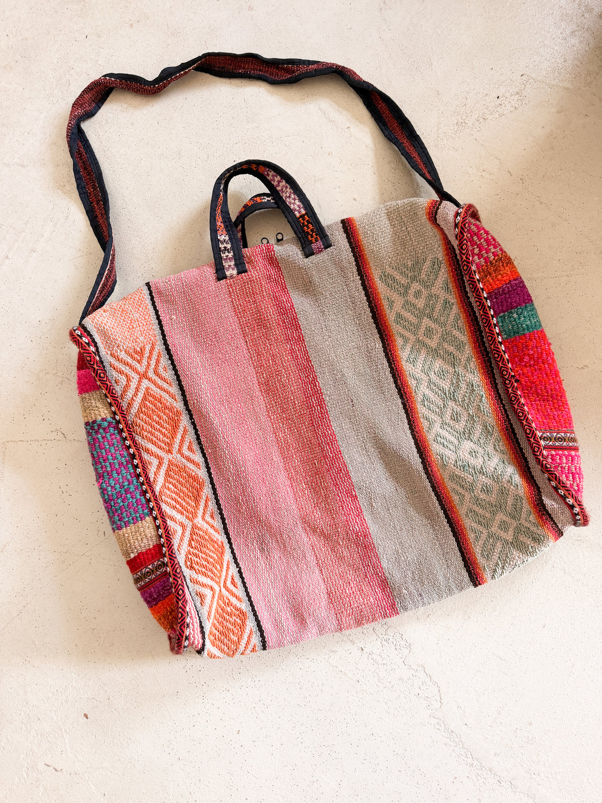 Peruvian Alpaca Holdall