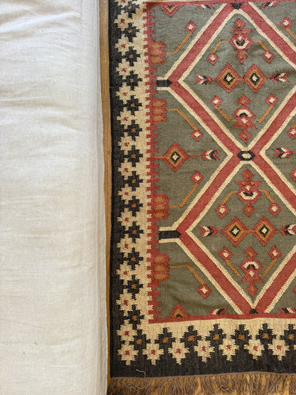 Rug-02
